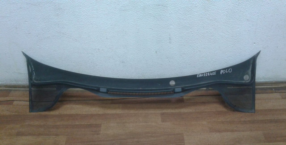 Жабо накладка Volkswagen Polo oem 6ru819415 (трещина) Жабо накладка Volkswagen Polo oem 6ru819415 (трещина)