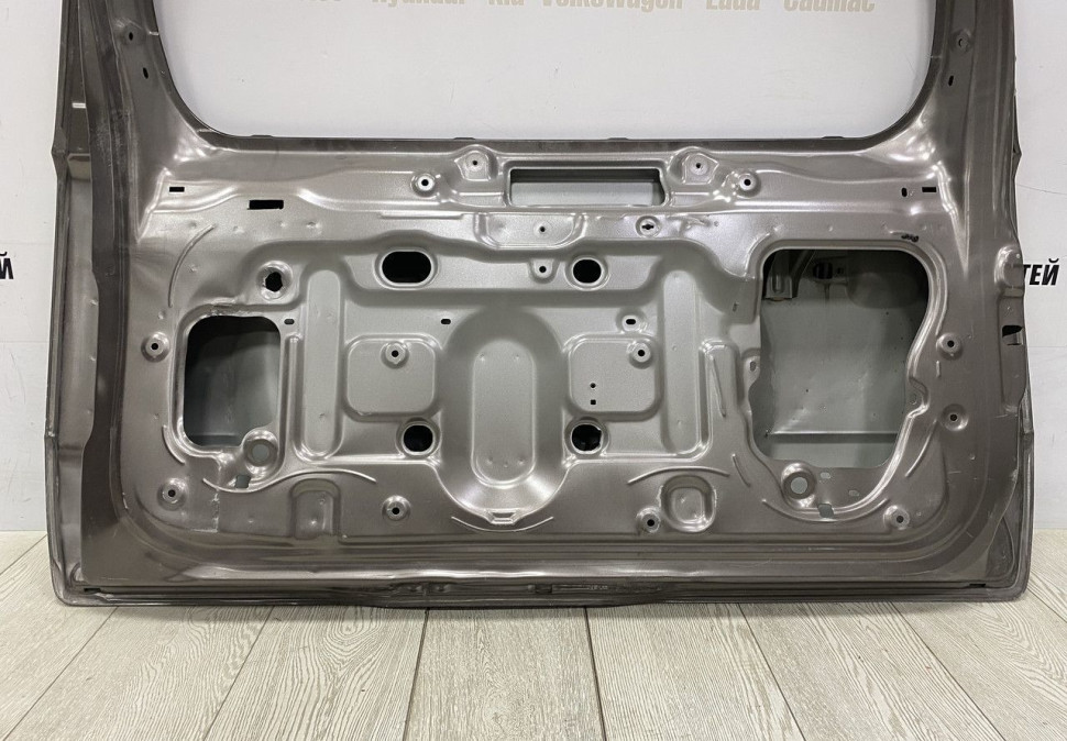 Крышка багажника Suzuki Grand Vitara OEM 6910065650