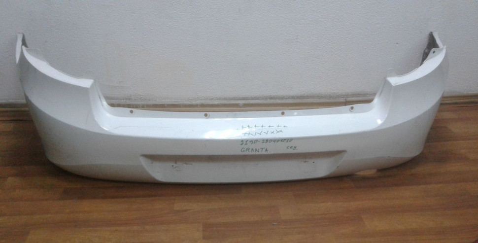 Бампер задний бу Lada Granta OEM 21902804015 (скл-3)