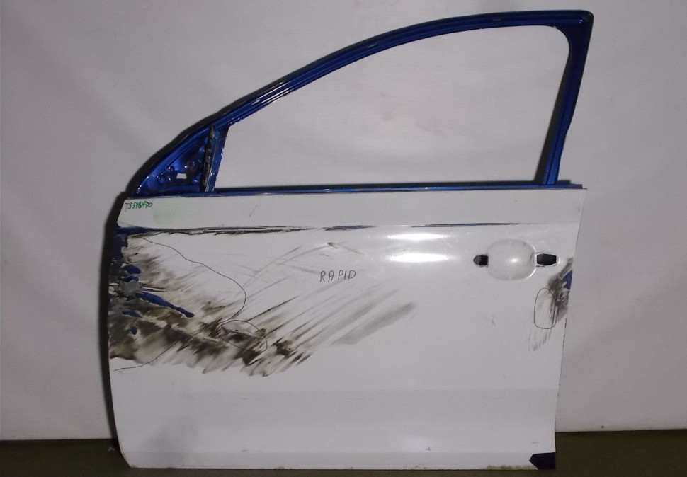 Дверь передняя левая бу Skoda Rapid OEM 5JA831051B