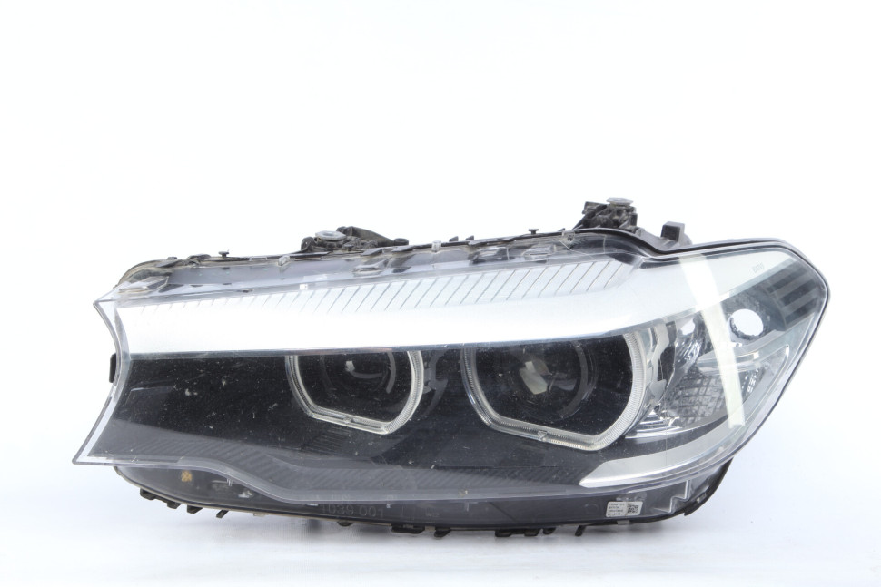 Фара ЛЭД LED не адаптив левая бу BMW 5 G30 OEM 63117214953