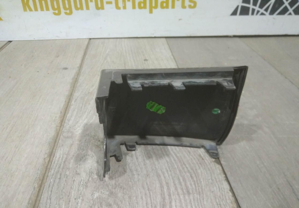 Накладка заднего бампера левая бу Skoda Yeti рестайлинг OEM 5L6813345A Накладка заднего бампера левая бу Skoda Yeti рестайлинг OEM 5L6813345A