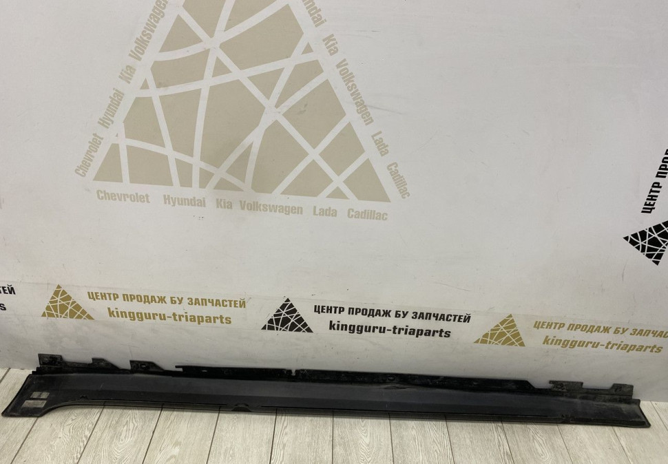 Порог правый BMW 5 G30 OEM 51777387338 Порог правый BMW 5 G30 OEM 51777387338