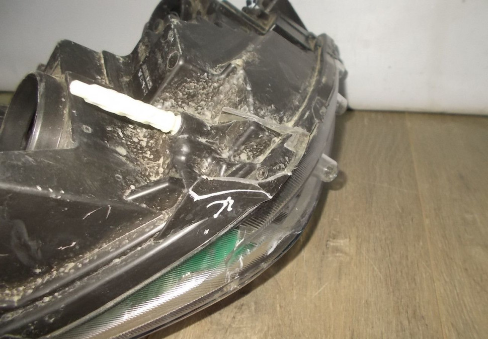 Фара левая бу Renault Logan 2 рестайлинг OEM 260609154R