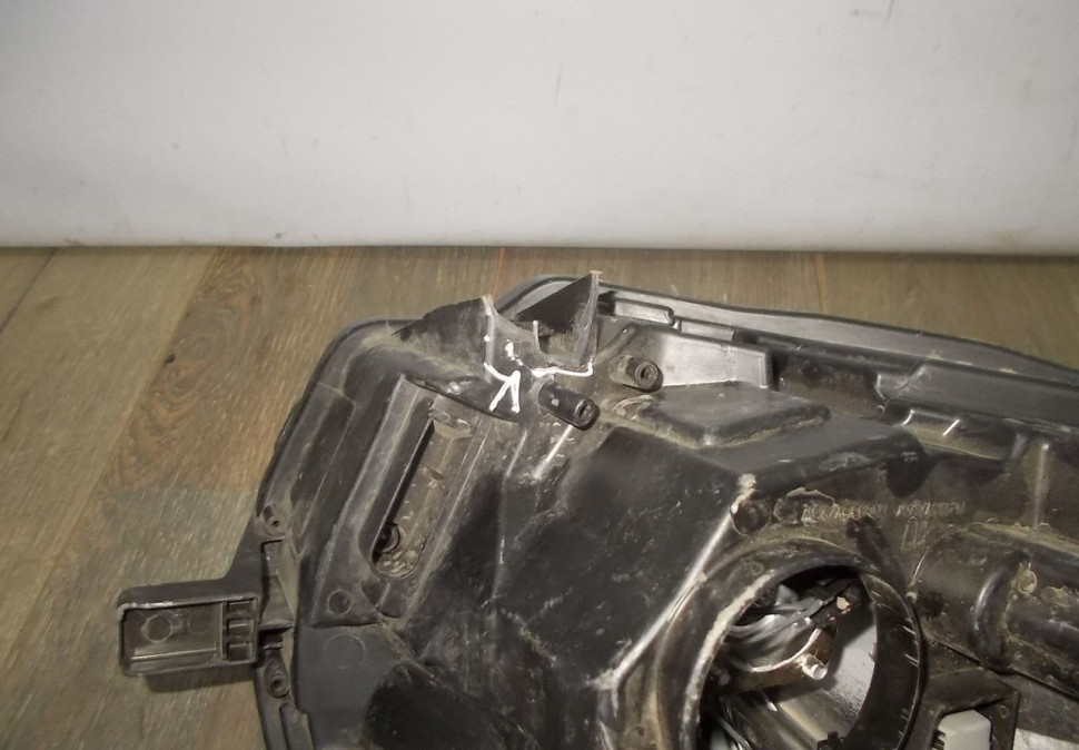 Фара левая бу Renault Logan 2 рестайлинг OEM 260609154R