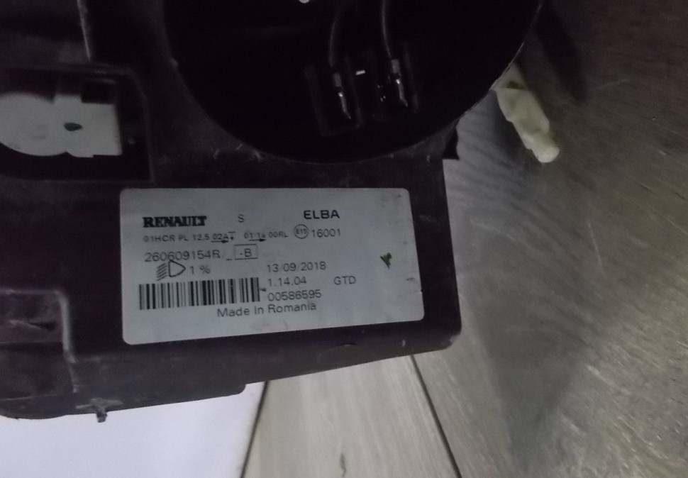Фара левая бу Renault Logan 2 рестайлинг OEM 260609154R