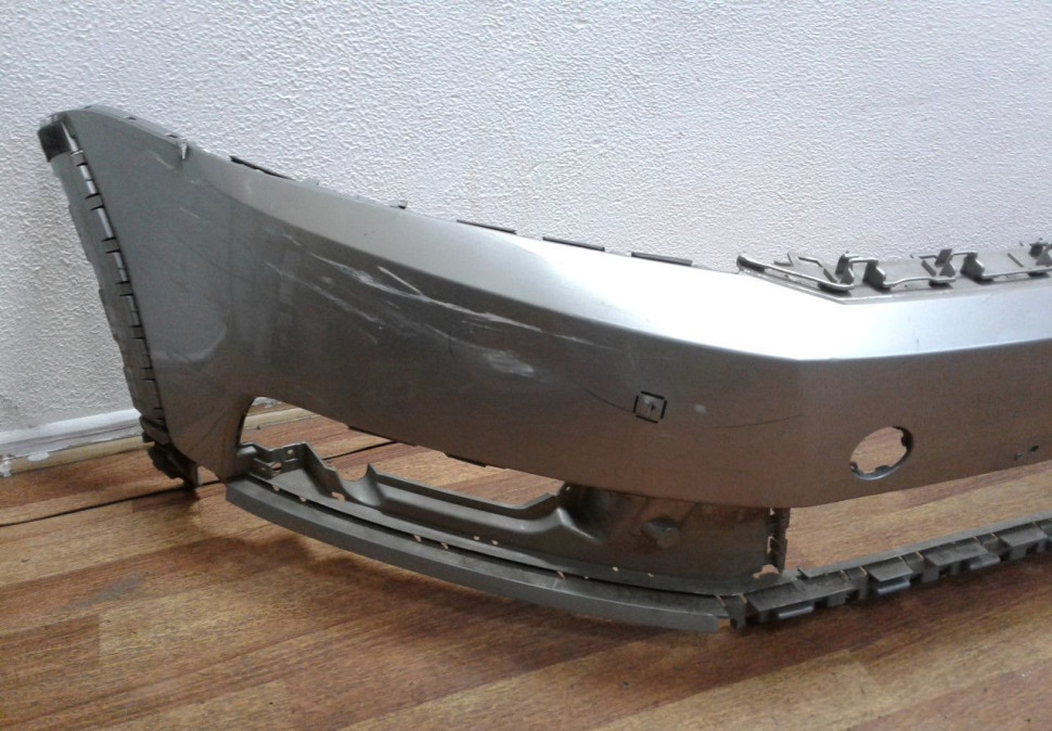 Бампер передний Volkswagen Passat B7 Alltrack 2011 OEM 3AA807217Q