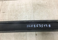 Молдинг двери передний правый Skoda Yeti OEM 5L0853518B