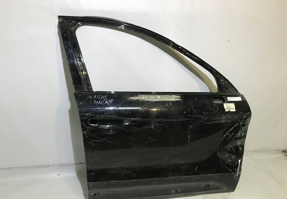 Дверь передняя правая Porsche Macan oem 95B831312A (скл-3)