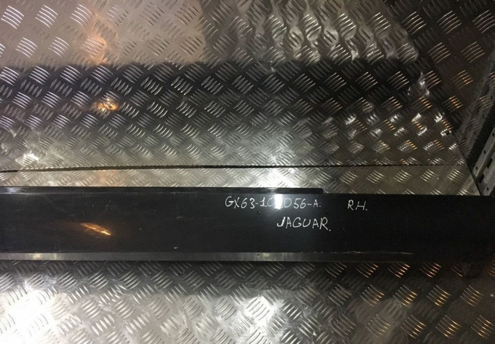 Накладка порога правая Jaguar XE (14>) oem GX73101D56A Накладка порога правая Jaguar XE (14>) oem GX73101D56A