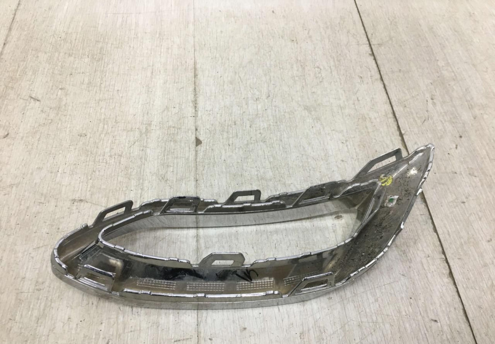 Накладка спойлера заднего бампера правая Volkswagen Polo 6 2020 OEM 6N5807834A2ZZ