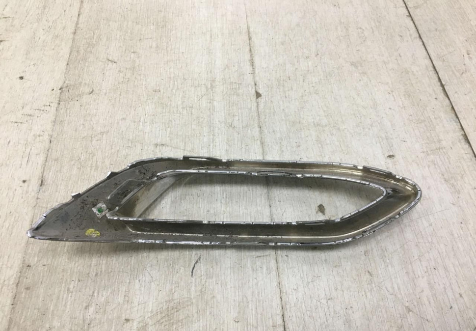 Накладка спойлера заднего бампера правая Volkswagen Polo 6 2020 OEM 6N5807834A2ZZ