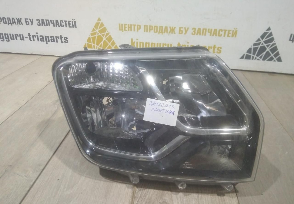 Фара правая бу Renault Duster рестайлинг OEM 260107307R