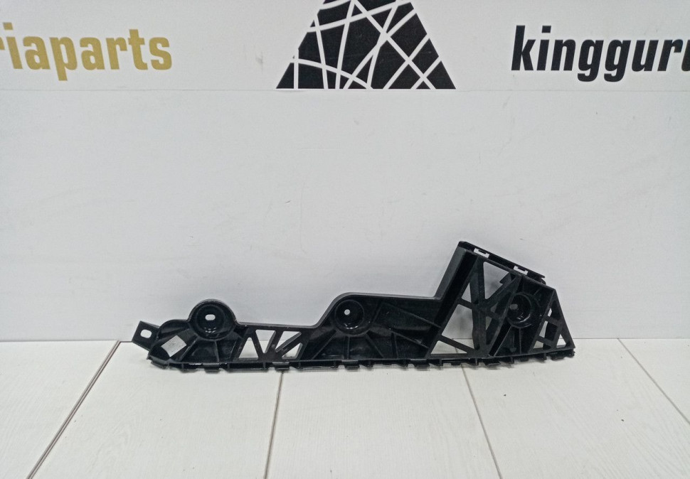 Кронштейн заднего бампера левый Volkswagen Touareg  3 oem 760807355