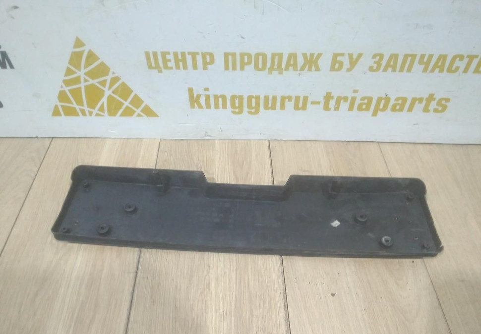 Подиум номерного знака бу BMW 7 G11 M-Pack рестайлинг OEM 51138073422 Подиум номерного знака бу BMW 7 G11 M-Pack рестайлинг OEM 51138073422