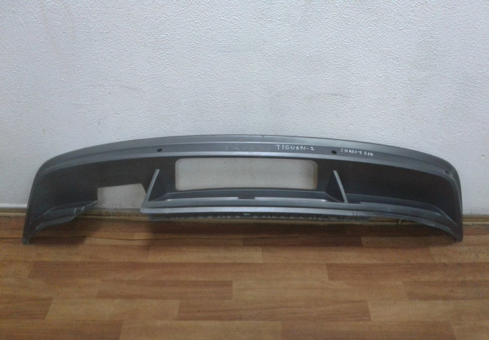 Юбка заднего бампера Volkswagen Tiguan 2 oem 5na807568 (потерт) (скл-3)