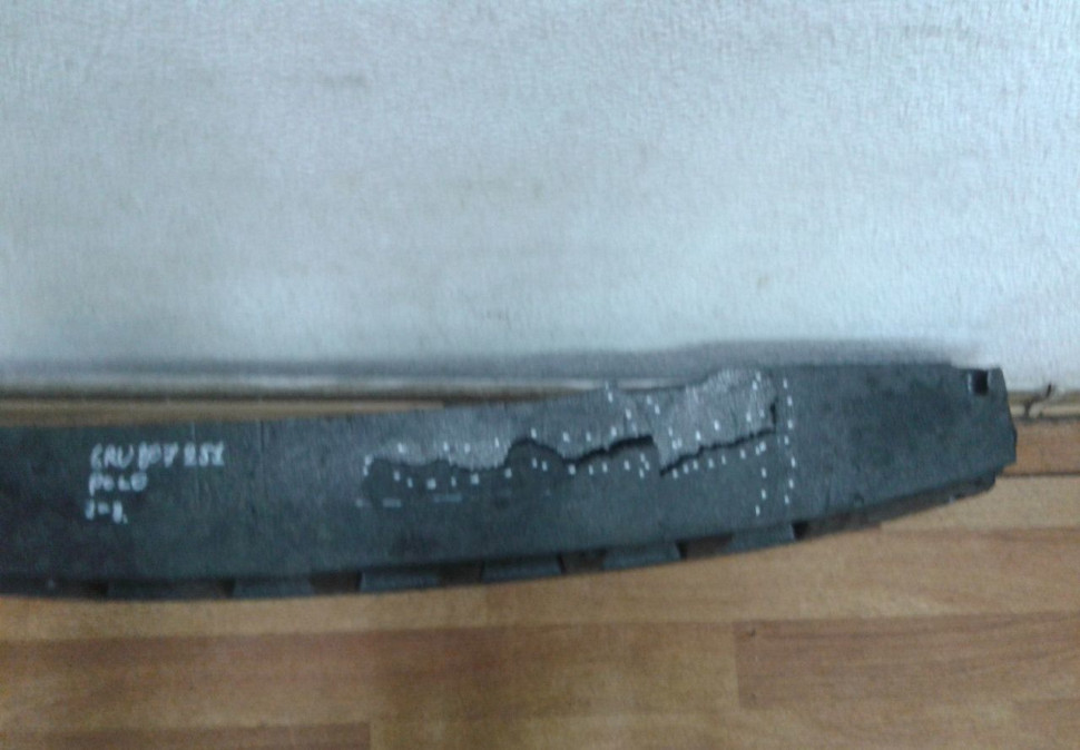 Абсорбер заднего бампера Volksawagen Polo oem 6ru807251 Абсорбер заднего бампера Volksawagen Polo oem 6ru807251