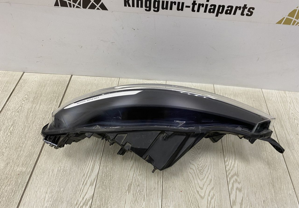 Фара ЛЭД LED левая Renault Arkana OEM 260605885R