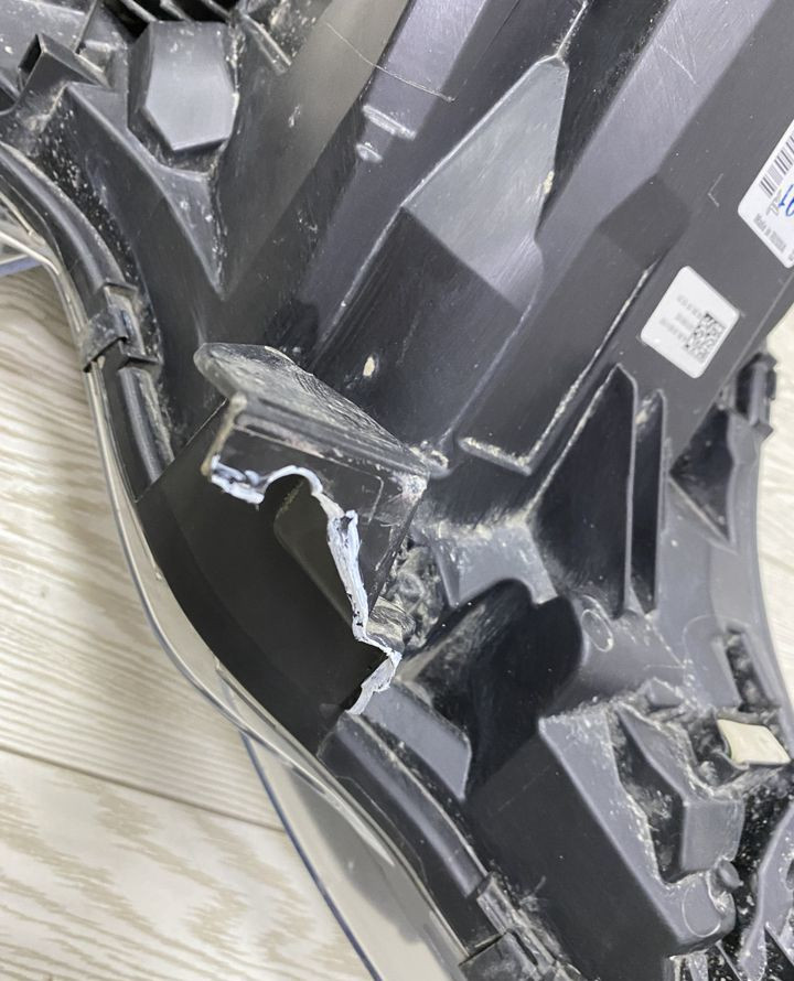 Фара ЛЭД LED левая Renault Arkana OEM 260605885R