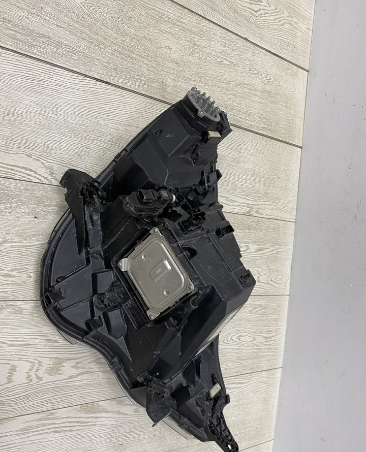 Фара ЛЭД LED левая Renault Arkana OEM 260605885R Фара ЛЭД LED левая Renault Arkana OEM 260605885R