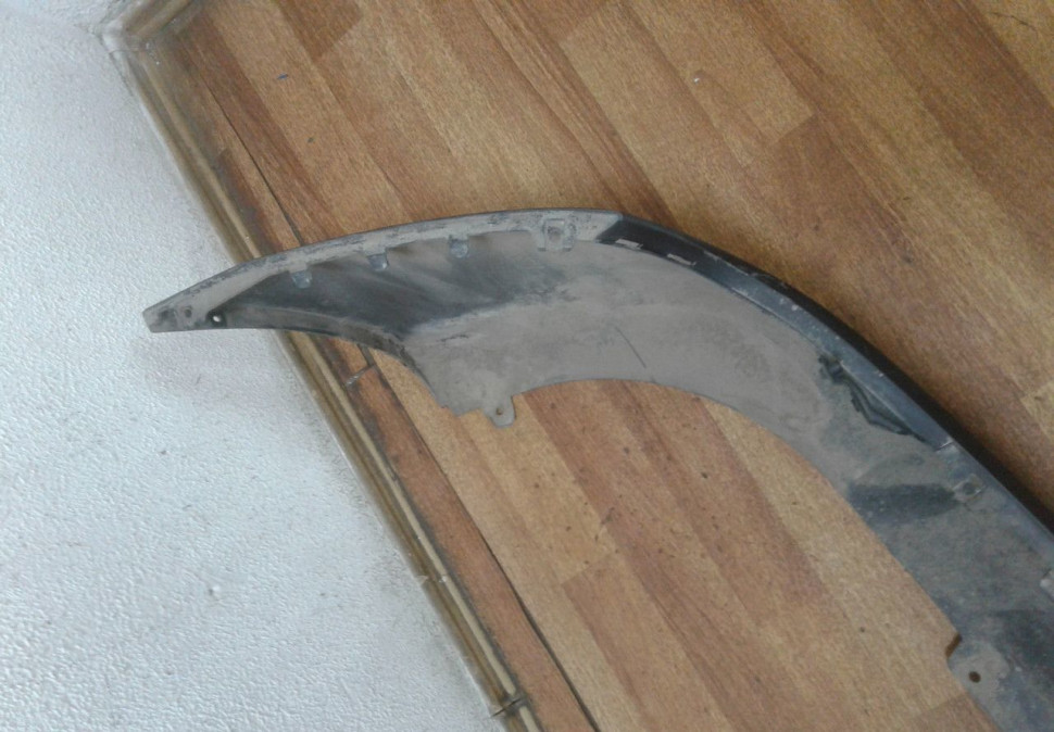 Спойлер заднего бампера Hyundai ix35 oem 866122y000