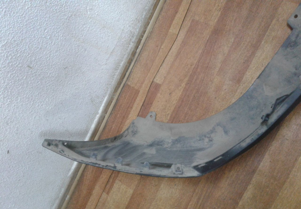 Спойлер заднего бампера Hyundai ix35 oem 866122y000