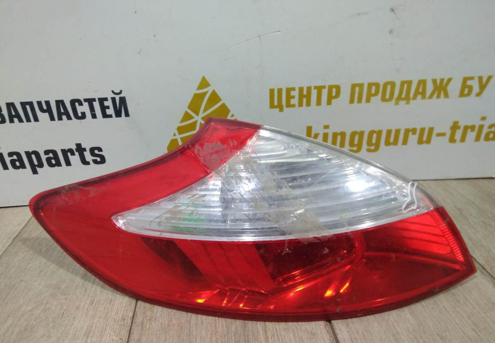 Фонарь левый внешний бу Renault Megane 3 OEM 265550038R