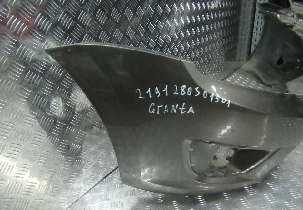 Бампер передний Lada Granta oem 2190280301510 (вмятина) (скл-3) Бампер передний Lada Granta oem 2190280301510 (вмятина) (скл-3)