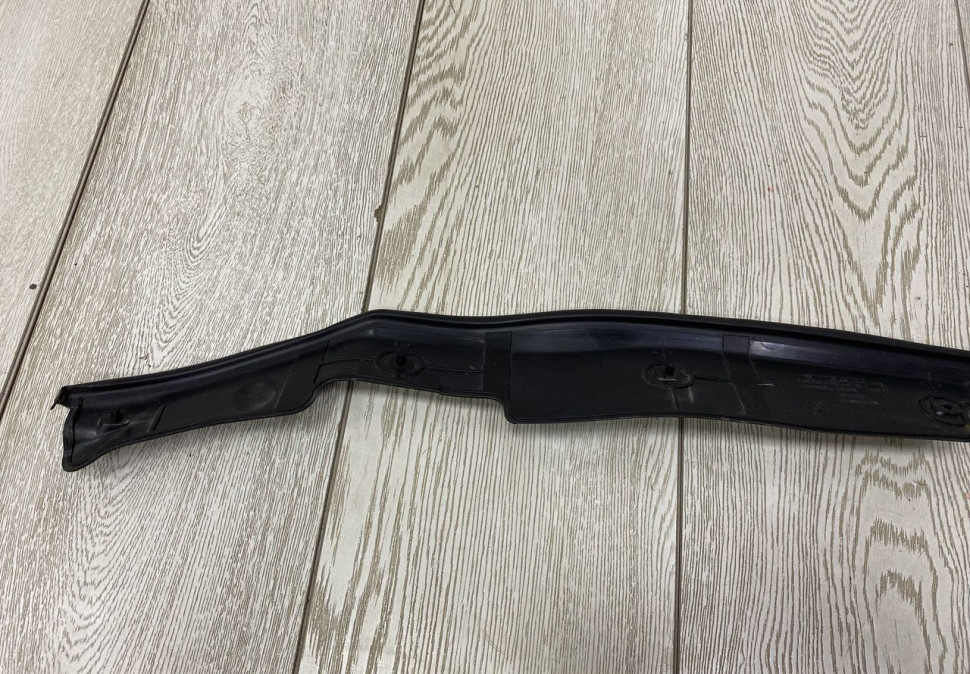 Уплотнитель шва дверной стойки передняя правая BMW X1 F48 OEM 51767349644 Уплотнитель шва дверной стойки передняя правая BMW X1 F48 OEM 51767349644