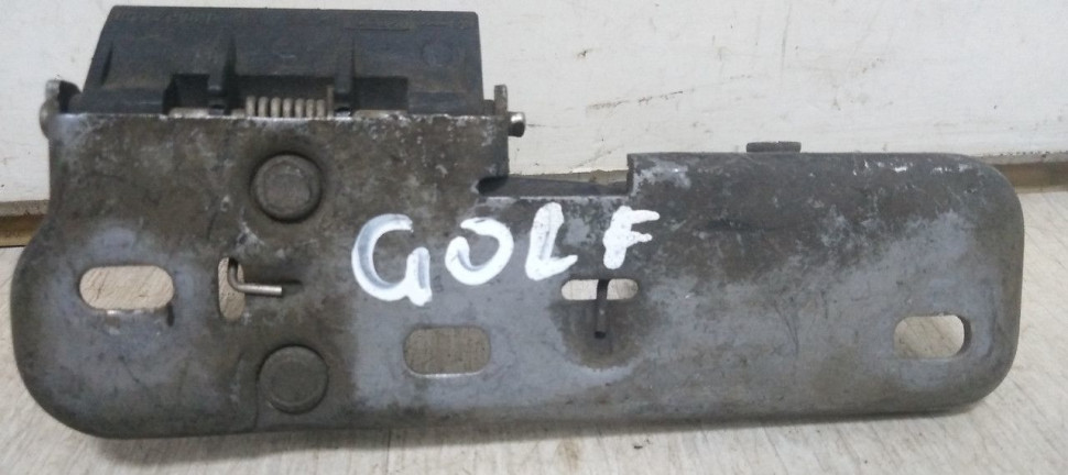 Замок капота Volkswagen Golf 5  oem 1k0823480