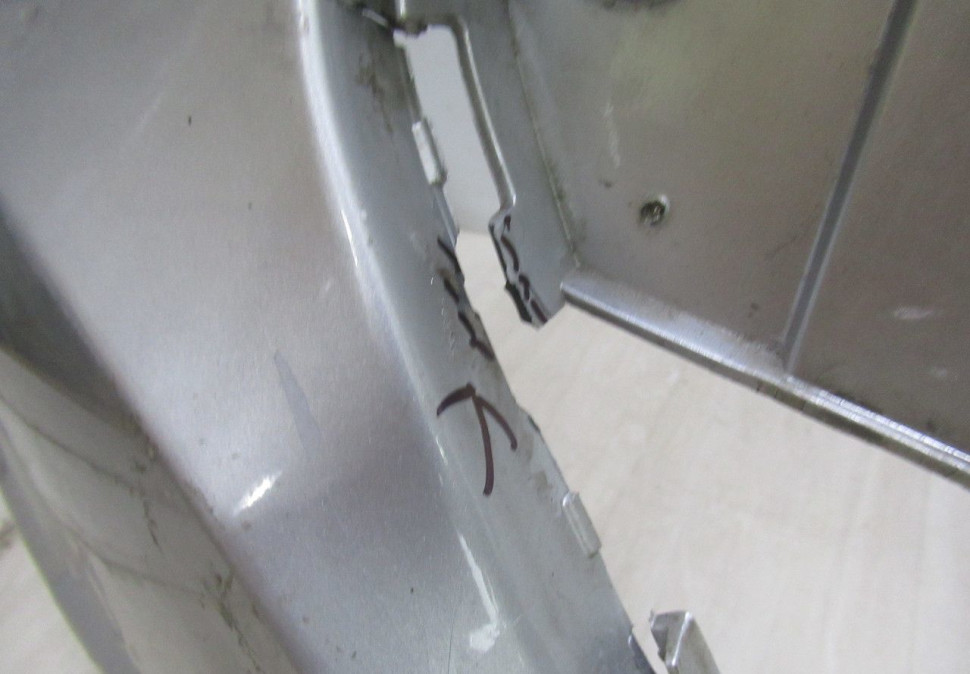 Бампер передний Hyundai IX35 (10>) oem 865112Y000 (трещины) Бампер передний Hyundai IX35 (10>) oem 865112Y000 (трещины)