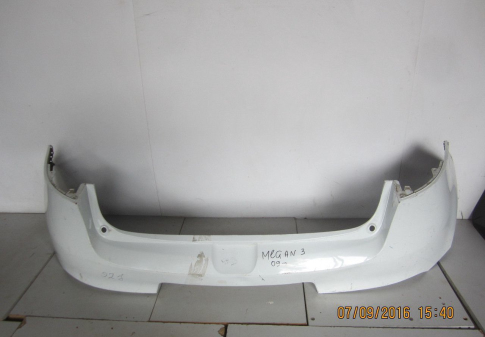 Бампер задний Renault megan 3 2009- (скл-3)