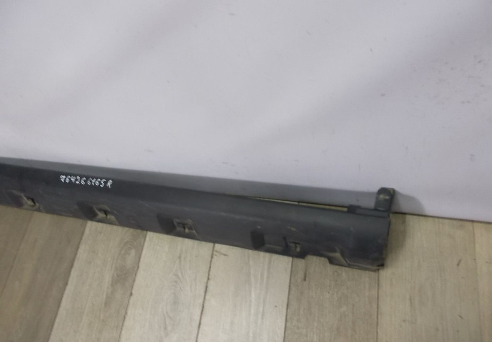 Порог правый бу Renault Sandero Stepway 2 OEM 764266165R Порог правый бу Renault Sandero Stepway 2 OEM 764266165R