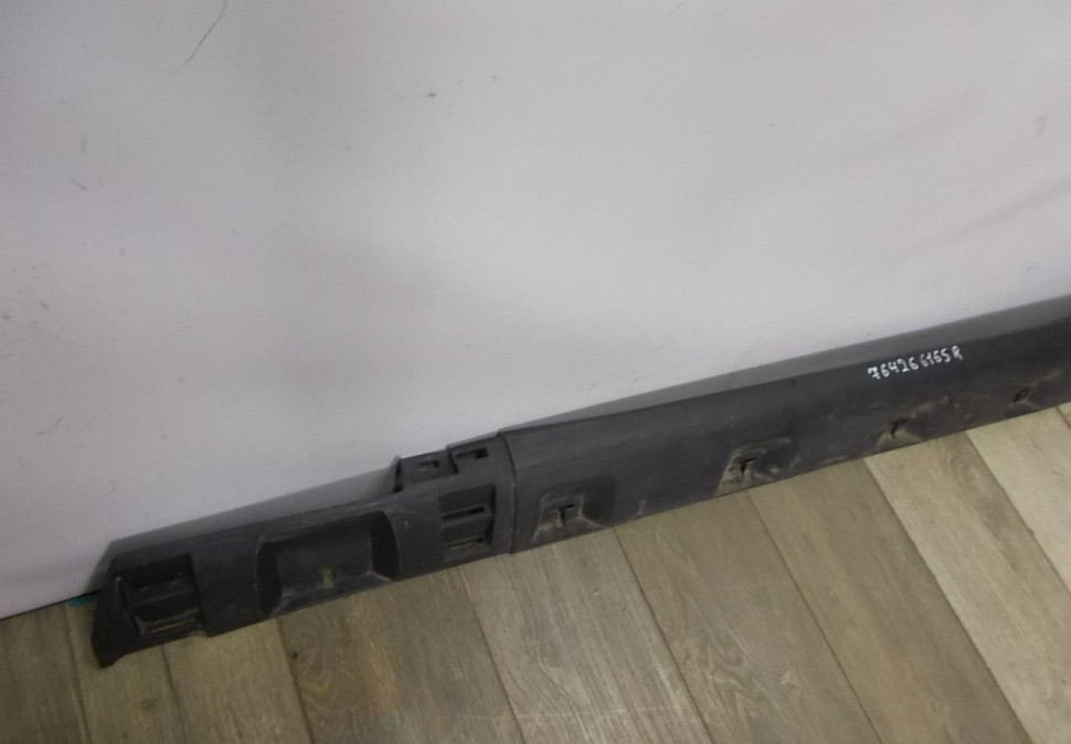 Порог правый бу Renault Sandero Stepway 2 OEM 764266165R Порог правый бу Renault Sandero Stepway 2 OEM 764266165R