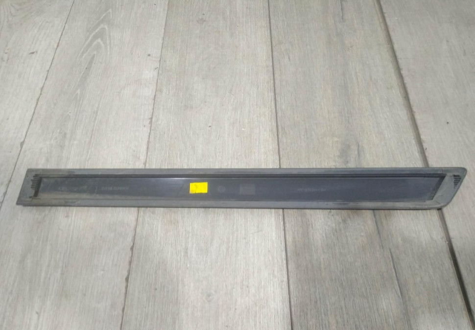 Молдинг двери задний правый бу Skoda Yeti OEM 5L0853754A