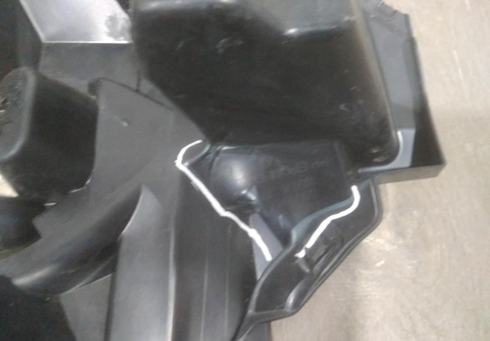 Кронштейн противотуманной фары левый бу BMW X6 G06 M-Pack OEM 51118069947