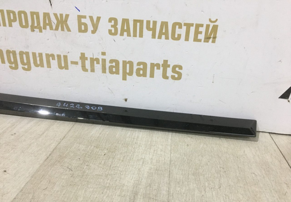 Молдинг двери передний левый нижний BMW X7 G07 OEM 7428709 Молдинг двери передний левый нижний BMW X7 G07 OEM 7428709