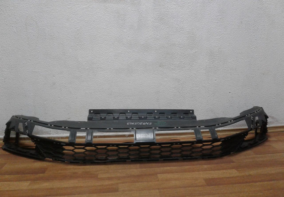 Юбка переднего бампера Volkswagen Tiguan 2 (16>) трещина oem 5nr805903