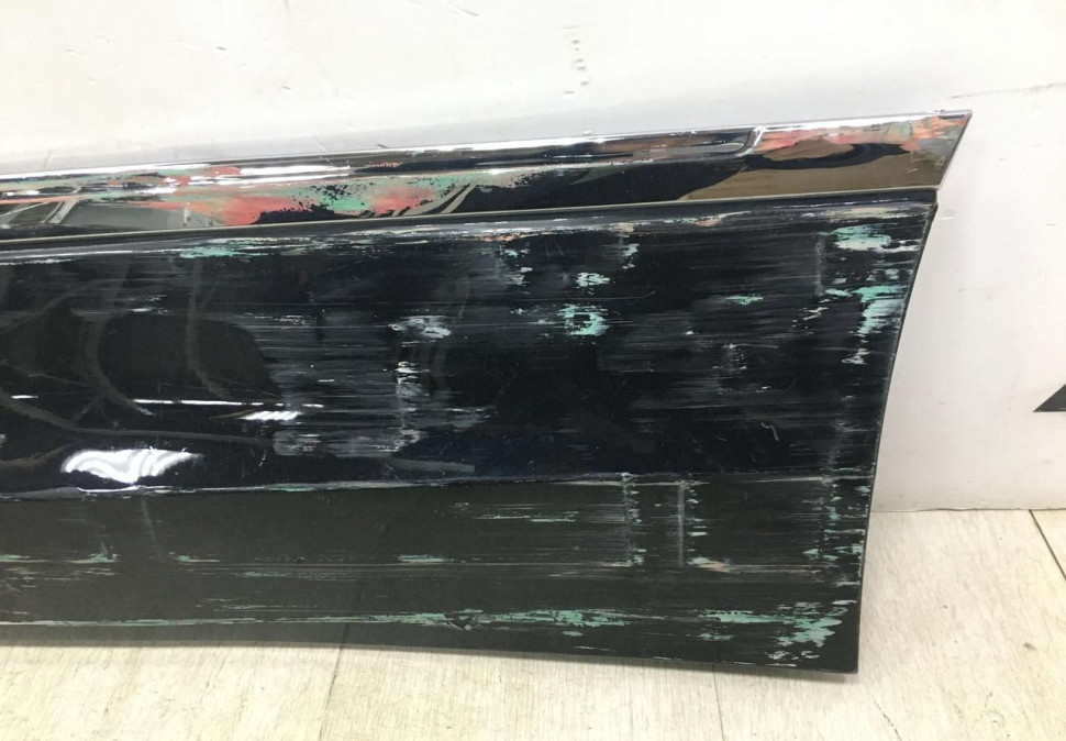 Молдинг двери задний левый Volkswagen Tiguan 2 2016 oem 5NA854949N