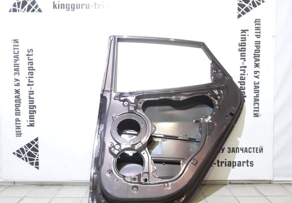 Дверь задняя правая Hyundai IX35 (10-15) oem 770042Y010 (скл-3)
