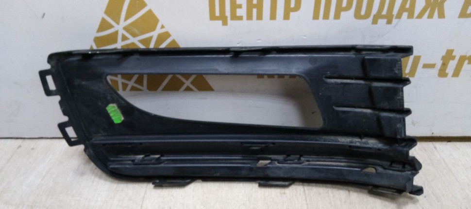 Решетка птф левая Volkswagen Polo 5 рест (15-20) oem 6RU853665F