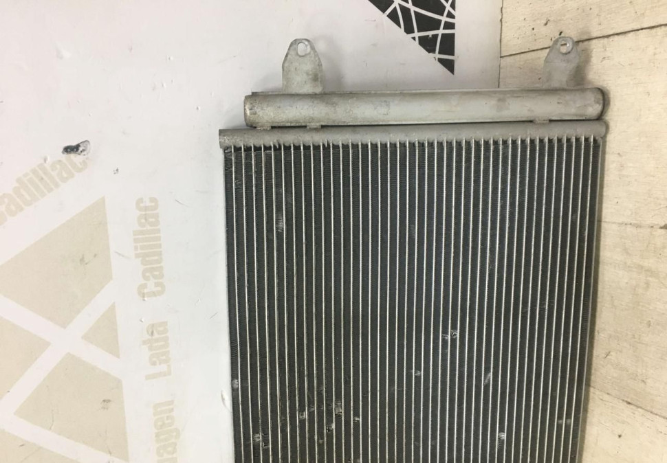 Радиатор кондиционера Volkswagen Caddy 3 2010> oem 1K0820411AH