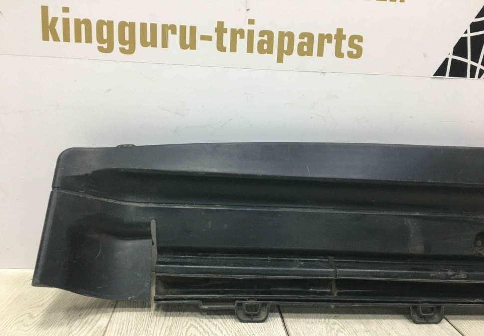 Пыльник переднего бампера Volkswagen Transporter T5 T6 (2009>) oem 7E0805962B Пыльник переднего бампера Volkswagen Transporter T5 T6 (2009>) oem 7E0805962B