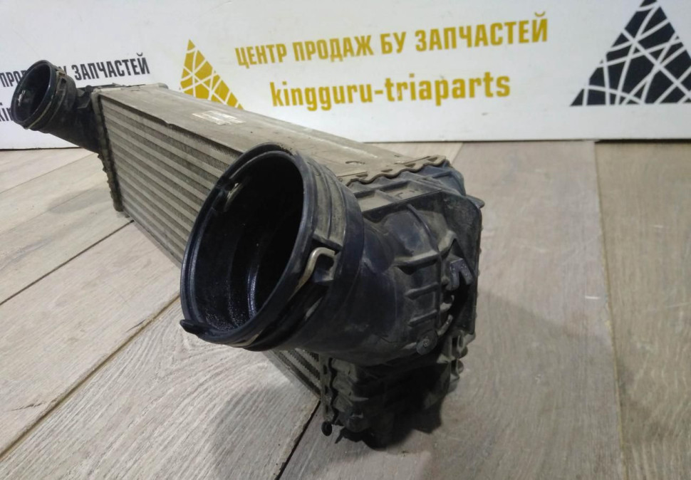 Радиатор интеркулера бу BMW X5 F15 2.5 И 3.0 дизель OEM 17518570448
