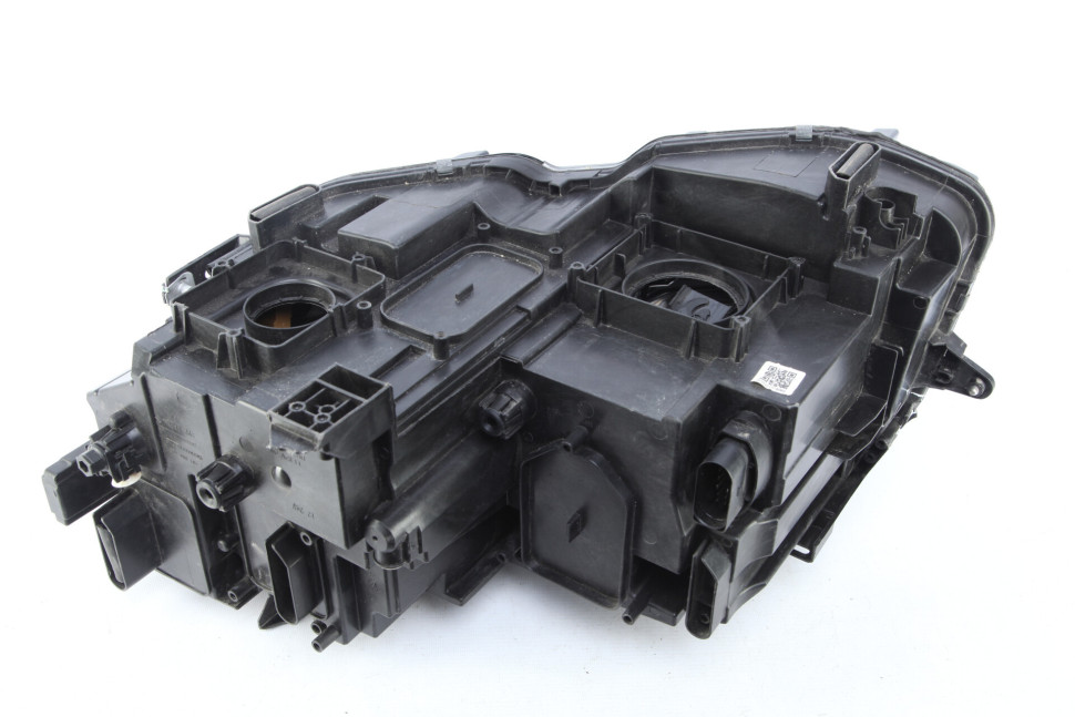 Фара правая LED Volkswagen Tiguan 2 дорестайлинг 2016-2020 OEM 5NB941036E