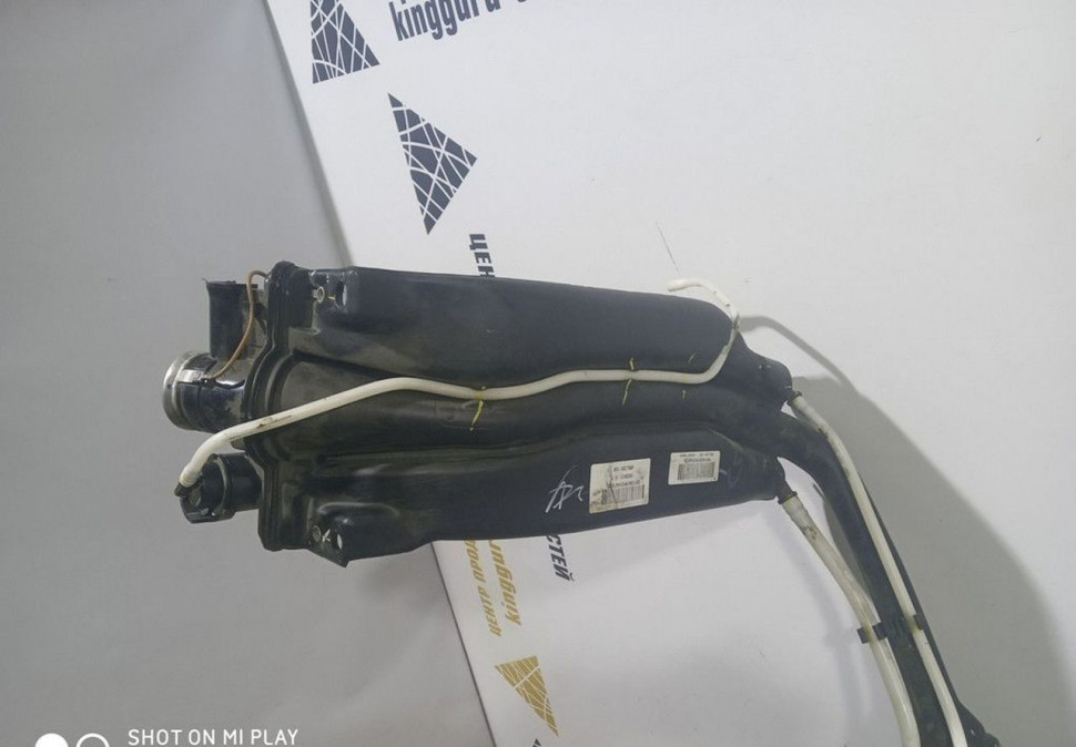 Бензобак бу Skoda Rapid OEM 6RU201085