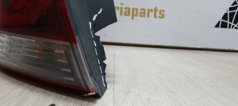 Фонарь левый LED Hyundai Elantra 6 AD дорест 15-18 oem 92401F2100 Фонарь левый LED Hyundai Elantra 6 AD дорест 15-18 oem 92401F2100