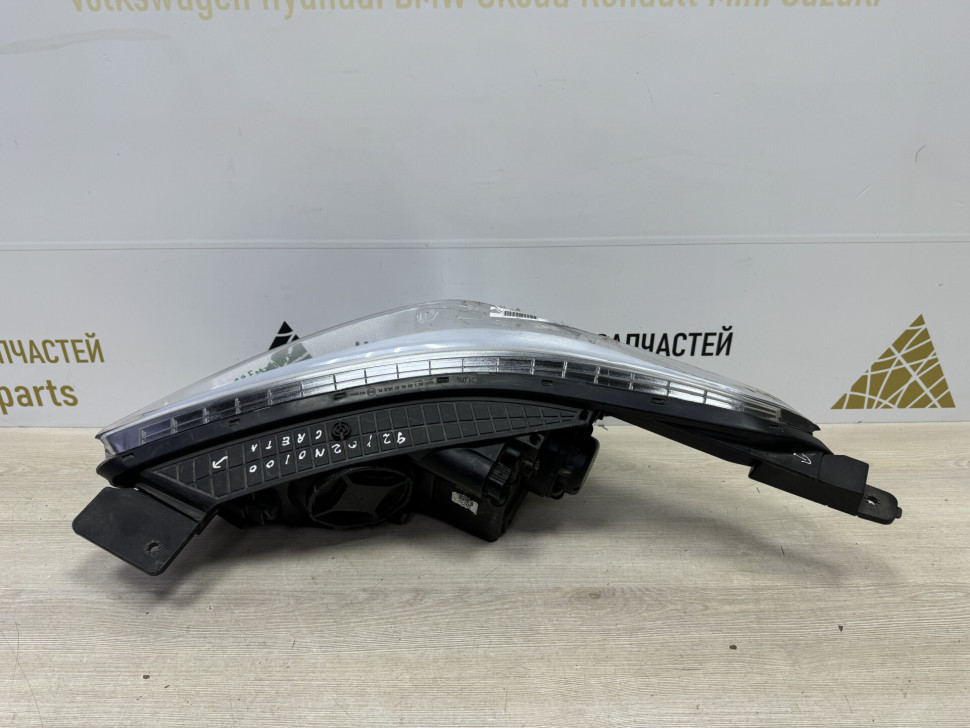 Фара правая Hyundai Creta 1 GSr OEM 92102M0100