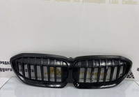 Решетка радиатора BMW 3 G20 OEM 51137449432
