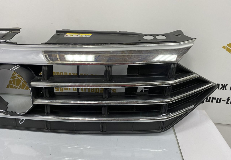 Решетка радиатора Volkswagen Jetta 7 2018 OEM 17G853651 17G853653